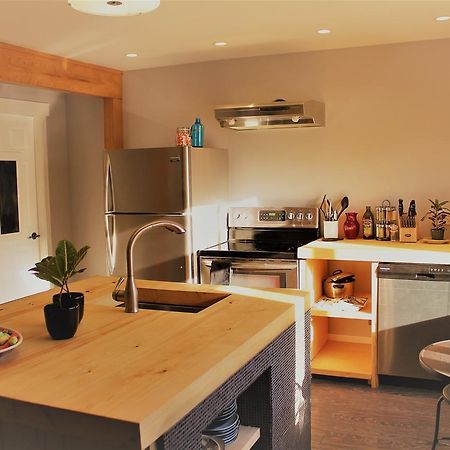 Huckleberry Cottage プリンスルパート エクステリア 写真